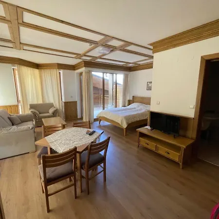 Pirin Golf Mountain View Compass Апартамент