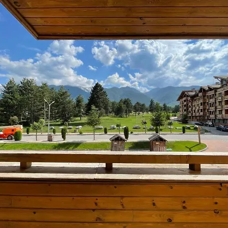 Pirin Golf Mountain View Compass Апартамент